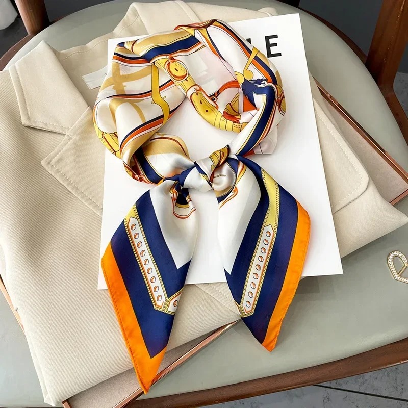Luxury Bags Made - Foulard carré en soie de luxe