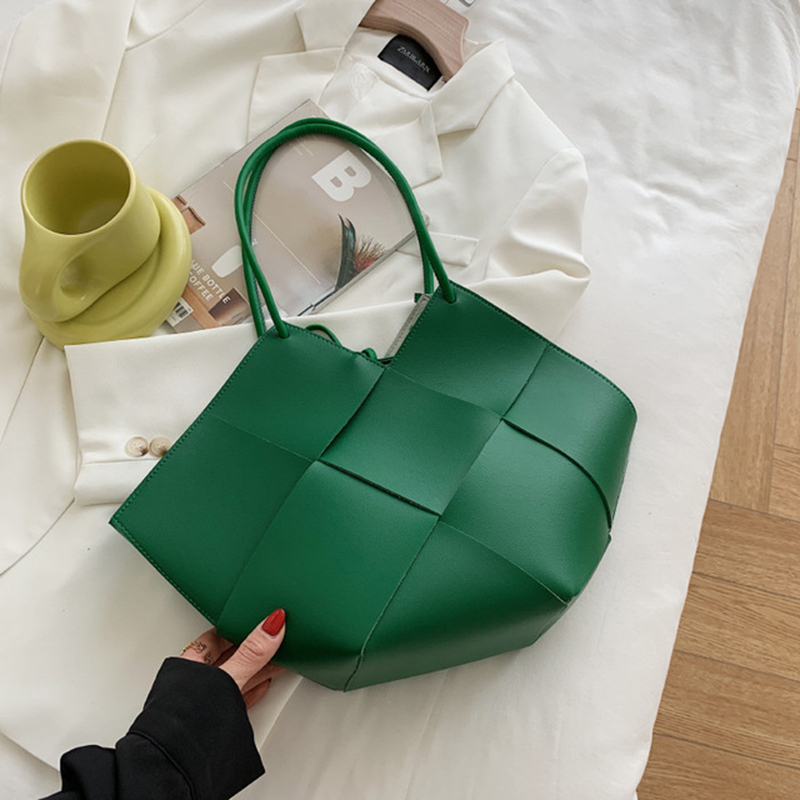 Luxury Bags Shopping - Grand fourre-tout en cuir rhomboïd pour