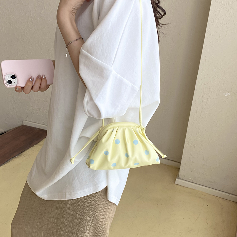 Sacs à main et pochettes de lu - Luxury Bags Made avis et prix