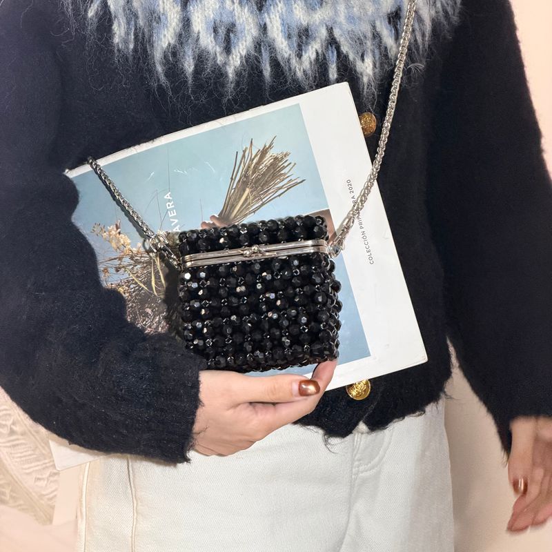 Pochette Vintage noire perlée  - Luxury Bags Shopping avis et prix