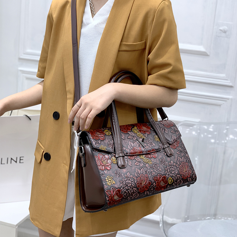 Sacs à main floraux 3D embossé - Luxury Bags That Are Vegan avis et prix
