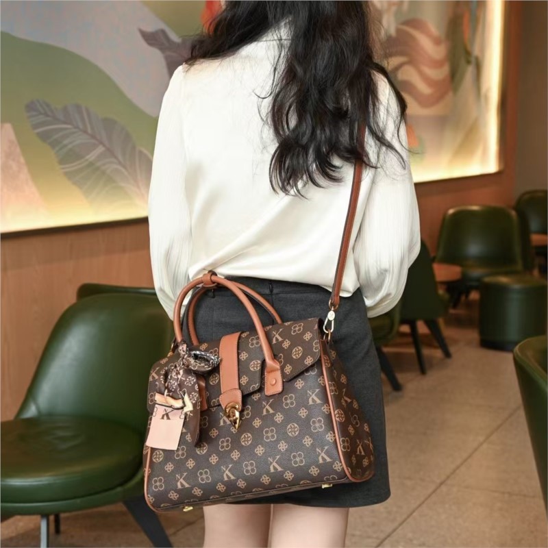 Sac à main léger de marque de  - Luxury Bags Shopping avis et prix