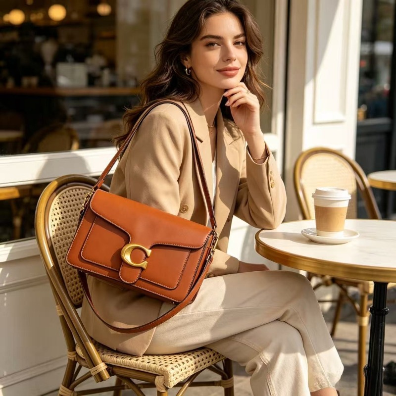 Sac à bandoulière carré rétro  - Luxury Bags Logo avis et prix