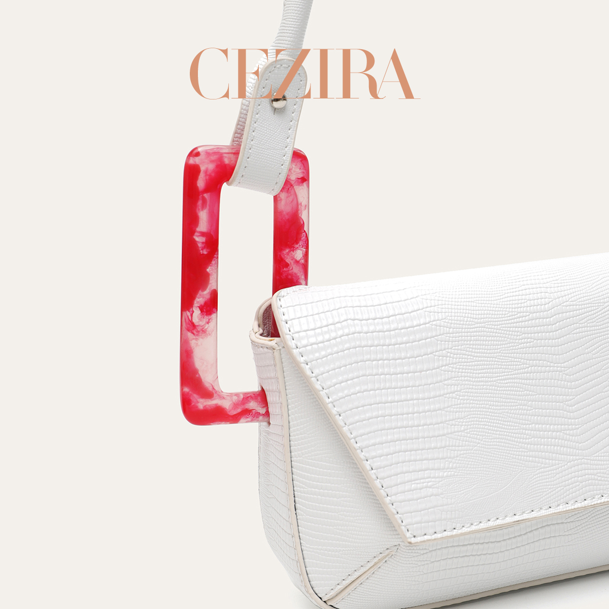 Sac à bandoulière carré en cui - Luxury Bags That Are Vegan avis et prix